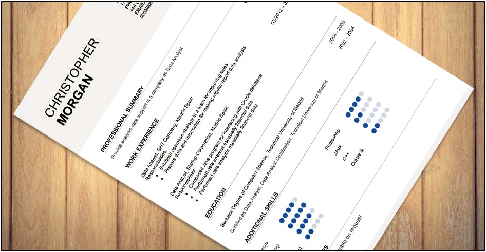 User Friendly Educator Resume Template With Clipart